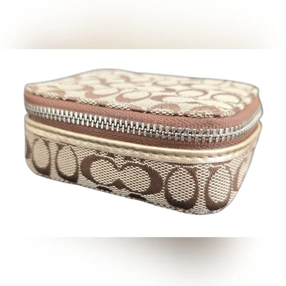 Coach Signature Canvas Triple Pill Box Khaki signature canvas, gold trim VGUC - Picture 3 of 9